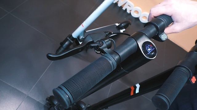 Электросамокат Midway i-One и i-One Pro, смотрим сравниваем смотреть онлайн