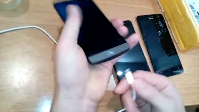 Бракованный дисплейный модуль ASUS Zenfone 6 смотреть онлайн