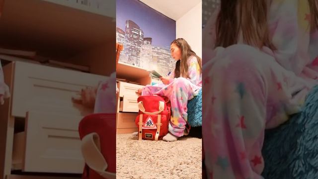 Пришла со школы уже темно и устал. А потом делать уроки до ночи 😣😂 смотреть онлайн