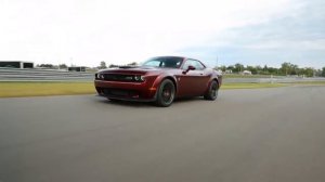 2018 Dodge Challenger SRT Hellcat vs 2016 BMW M4 GTS