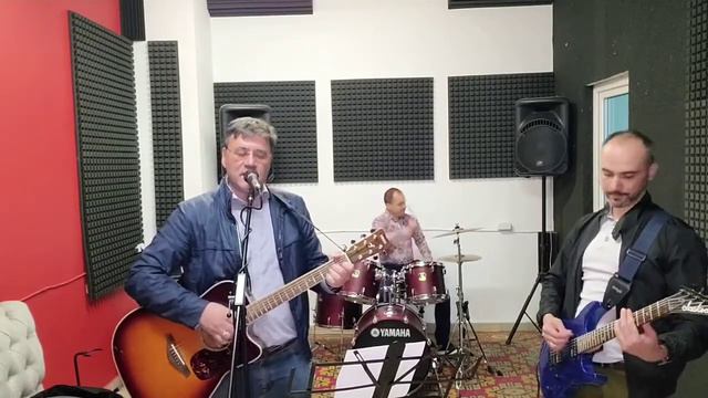 Пьем за нас! Кавер на Here's to us, Halestorm. смотреть онлайн