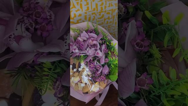 букет из сладостей и живых цветов смотреть онлайн