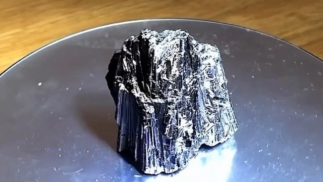 Минерал Турмалин, Turmaline.