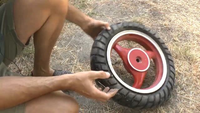 Клеим покрышку на китайском скутере. смотреть онлайн