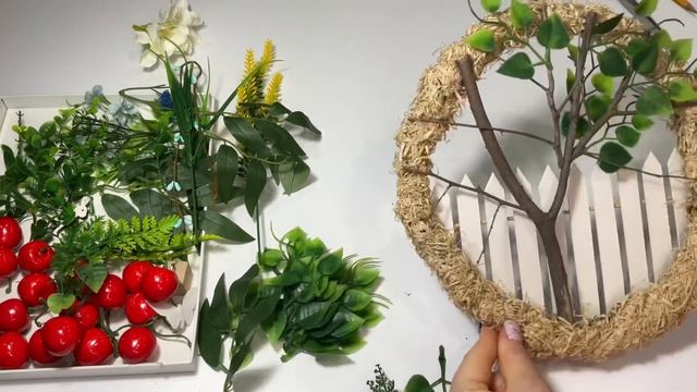 Летний веночек на дверь из ягод черешни/Summer wreath on the door of cherries смотреть онлайн