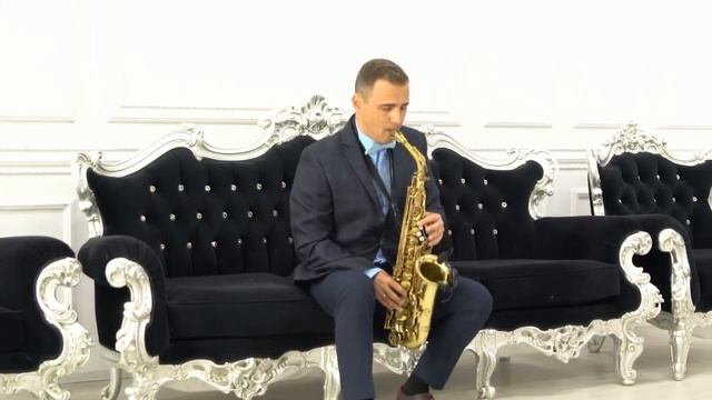 10 современных хитов на саксофоне (10 saxophone covers of popular songs) смотреть онлайн