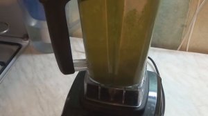 Вкусные оладушки из листьев лука порея. Листья лука порея не выбрасываю - они вкусные и полезные!