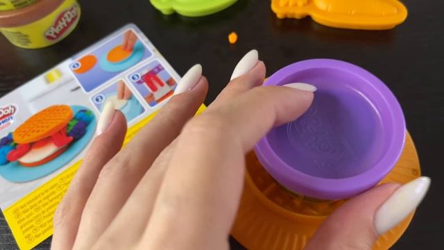 Набор для лепки Play-Doh «Кухня - Готовим обед» / Обзор и распаковка смотреть онлайн