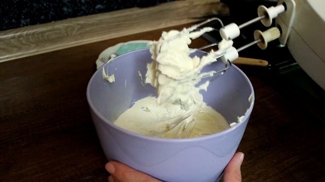 Фруктовый торт Летний ?С клубникой ?бананом?и карамелью смотреть онлайн