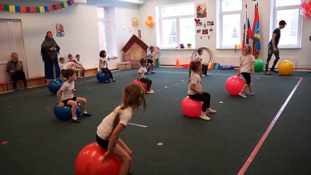 Спортивный досуг с родителями, посвященный Дню защитника Отечества. смотреть онлайн