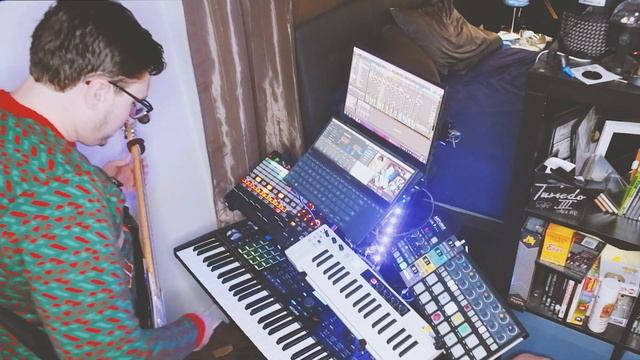 Vibehart - justjammin 4x2 (Live Looping Performance) смотреть онлайн