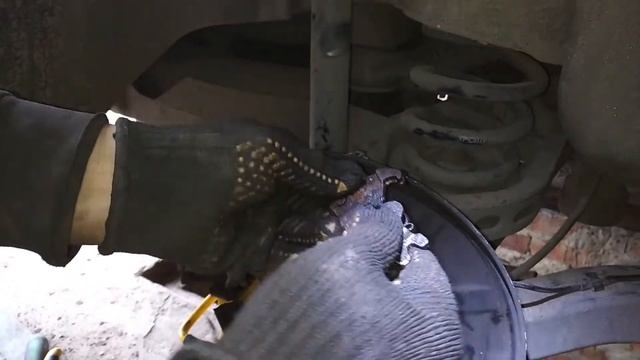 замена колодок ручника , parking brake pads BMW X3 смотреть онлайн