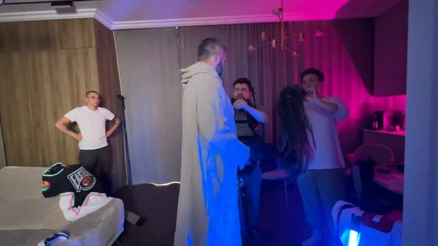 СЪЕМКА С ОВЕЧКИНЫМ! РОЗЫГРЫШ ШАЙБЫ С АВТОГРАФОМ ОВИ! смотреть онлайн