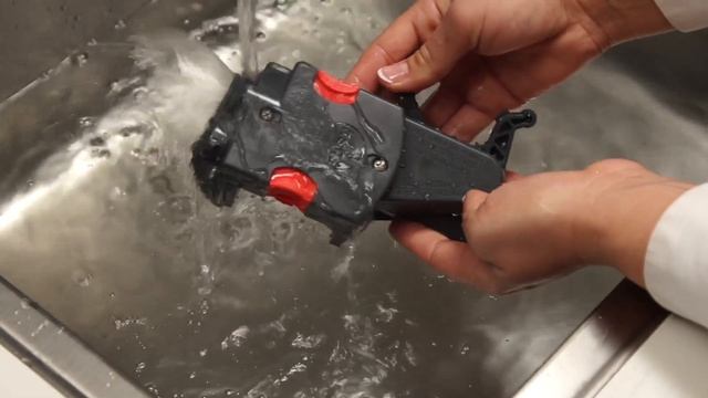 How to clean the infuser on your De'Longhi PrimaDonna Elite ECAM 650.55 coffee machine смотреть онлайн