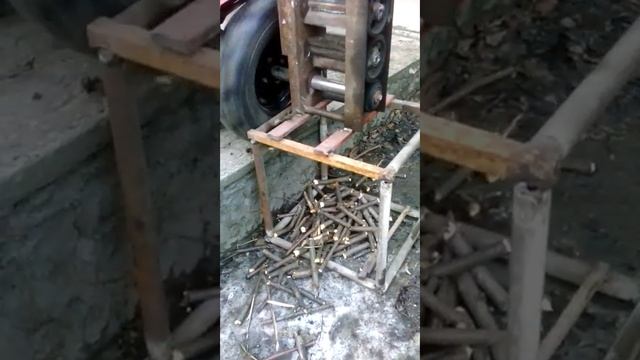 измельчитель веток своими руками к мотоблоку смотреть онлайн