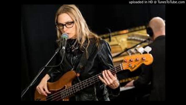 Aimee Mann - Driving With One Hand on The Wheel смотреть онлайн