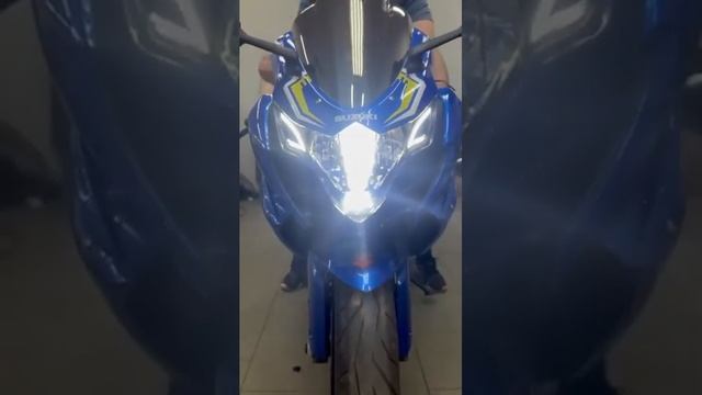 Мотоцикл Suzuki - установка bi led линз, модулей равномерного свечения смотреть онлайн
