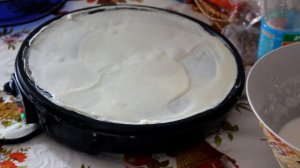 как жарить блины на электроблиннице