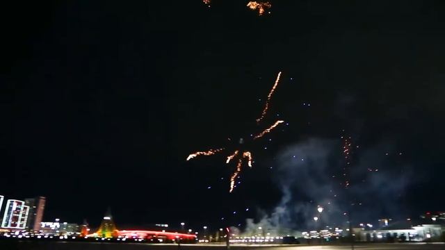 Праздничный салют ко дню Независимости запустили в столице смотреть онлайн