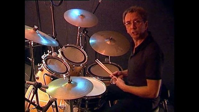 How to play the drums: 2 Play simple drum fills around the kit смотреть онлайн