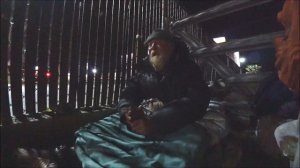 США: русский бездомный из Узбекистана в Сакраменто. Бомжи в Америке