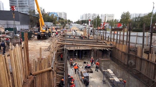 строительство подземного пешеходного перехода на дорожной улице у метро и оби смотреть онлайн