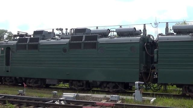 Электровоз 2ЭВ120-001 "Князь Владимир" / Electric loco 2EV120-001 "Knyaz Vladimir" смотреть онлайн