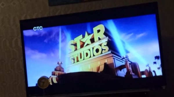 Заставка Star Studios/Dharma Productions (2022)