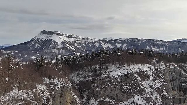 Mont Peney (1356 m) - Vue panoramique du sommet смотреть онлайн