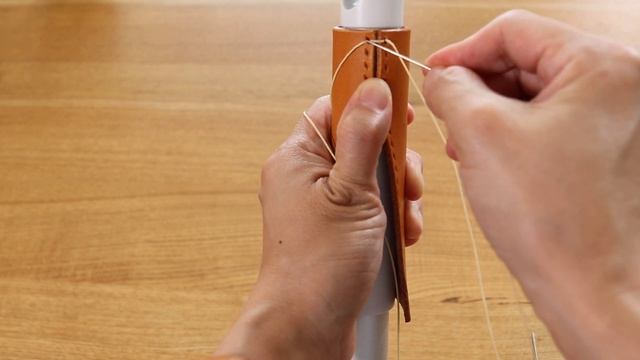 【レザークラフト】 無印のモップを革でカスタム！クロスステッチを使ってオリジナルに♪ смотреть онлайн