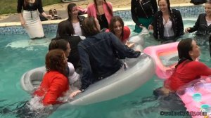 Funny wetlook girls in the Pool