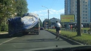 Фура и тормозной парашют