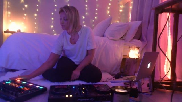 Bedroom Sets - Groovy Dub House Music DJ Mix. Vol 1 смотреть онлайн