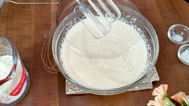 ستصنع هذه الكعكة كل يوم! لذيذ بشكل لا يصدق. وصفة سهلة وسريعة.