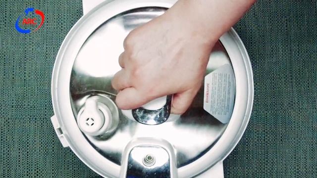 Мультиварка-скороварка. Бифштекс су вид в ARC–514D и ARC-NW-002 смотреть онлайн