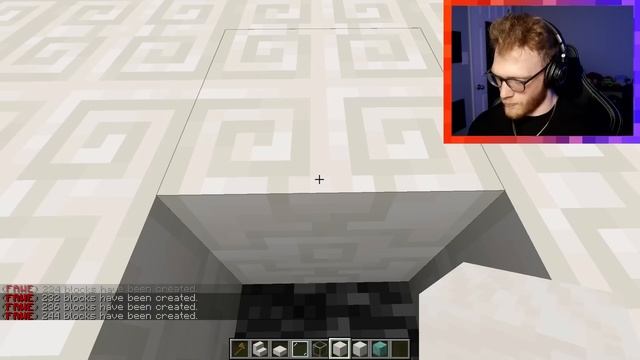 Minecraft MILLIONAIRE Build Battle Vs PRO Builder