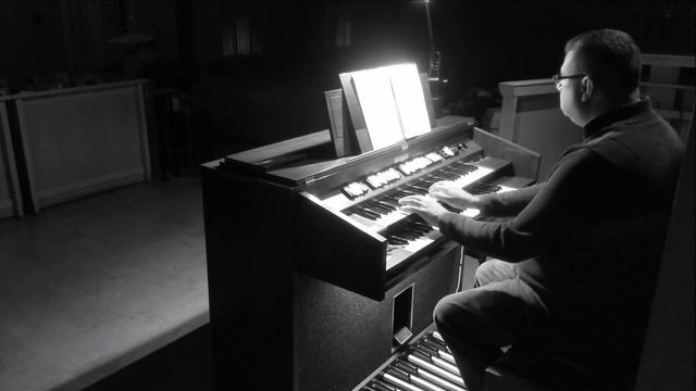 "Präludium in F (BWV 556)" from 8 Kleine Präludien und Fugen by Johann Sebastian Bach (1685 - 1750) смотреть онлайн