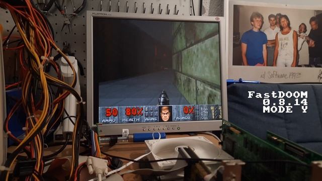 FastDOOM 0.8.14 VS Ultimate DOOM 1.9 смотреть онлайн