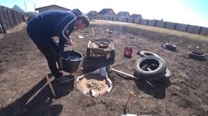 Фундамент на ПОКРЫШКАХ за 3 дня СВОИМИ РУКАМИ / СТРОЮ КАРКАСНЫЙ САРАЙ с односкатной крышей