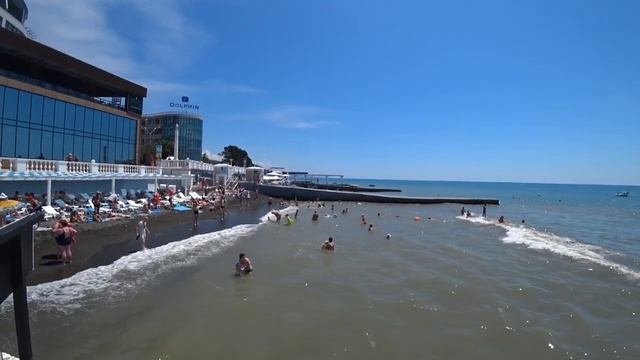 Пляж Сочи vs Дагомыс (опять грязное море) смотреть онлайн