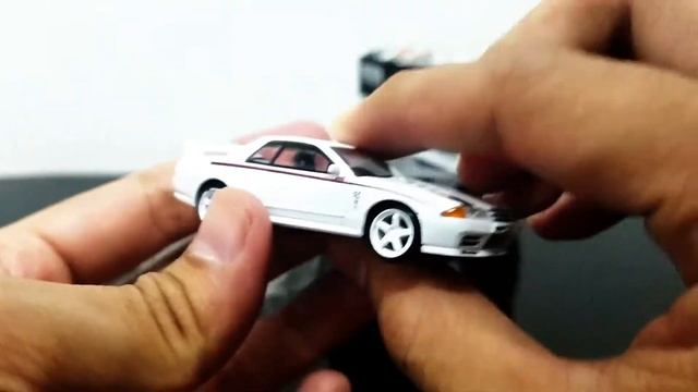 REVIEW MINI GT NISSAN SKYLINE GTR NISMO S TUNE WHITE смотреть онлайн
