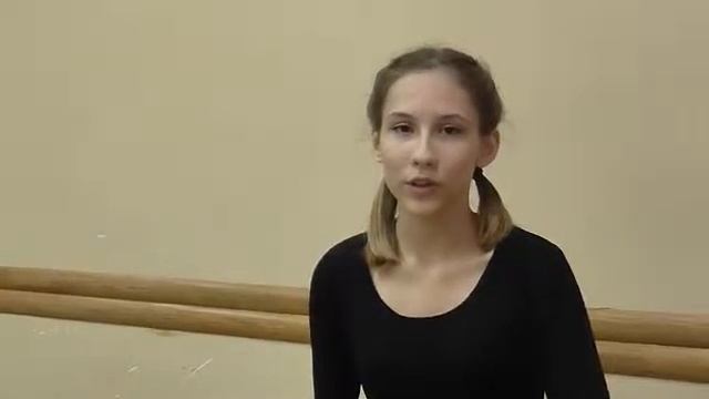 Страна читающая — Гончарова Дарья читает произведение "Стихи растут...» М.Цветаевой смотреть онлайн