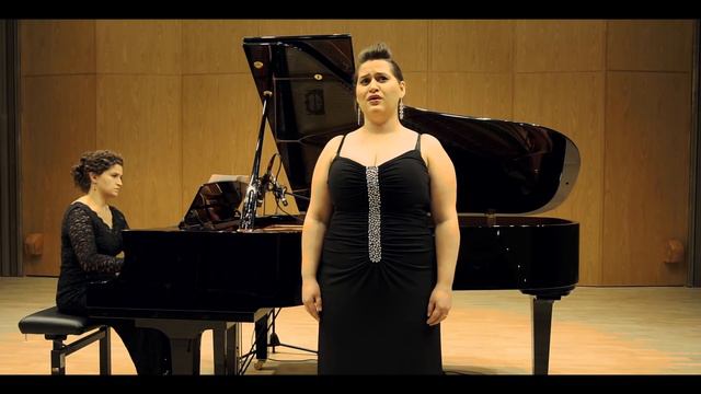 Monika Sendrowska & Dominika Glapiak - Aria Paminy - W. A. Mozart смотреть онлайн