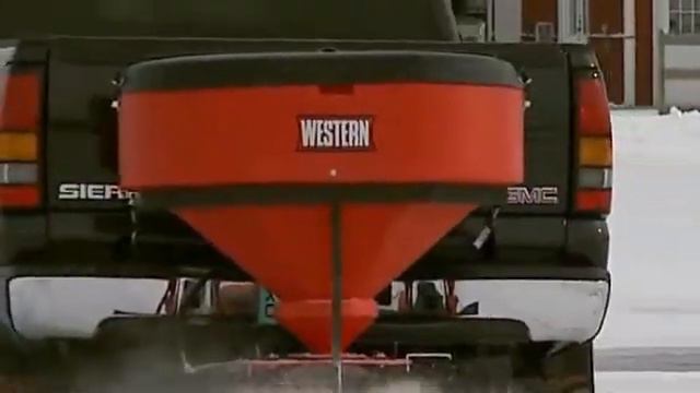 WESTERN® Low Profile 500, 1000 & 2500 Tailgate Spreaders
