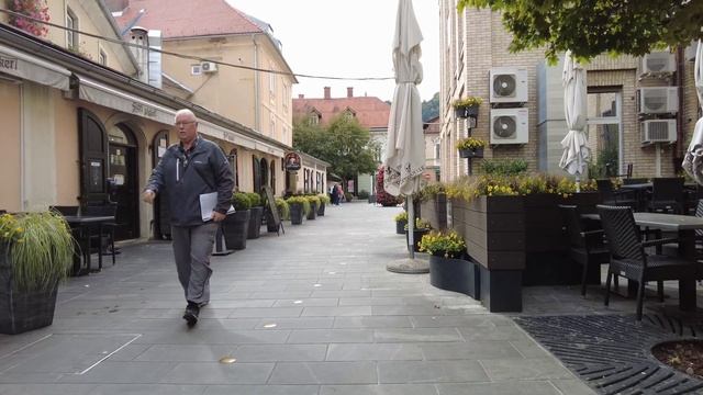 Walk Tour of Slovenia 2021 4K Celje Part two смотреть онлайн