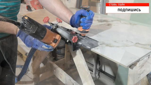 Пилим мазайку и керамогранит под 45 градусов #shorts смотреть онлайн