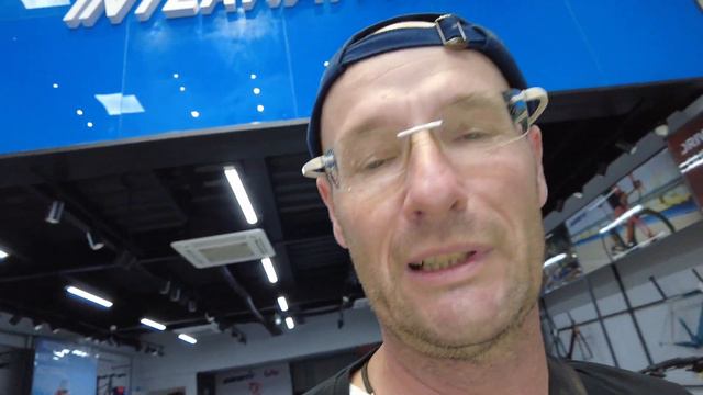 Bikeshop tour Giant store Da Nang, Vietnam ?? смотреть онлайн