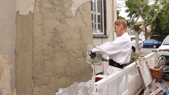 Stucco plastering a brick chimney. смотреть онлайн