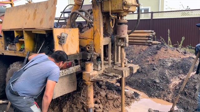 #1 Бурение артезианской скважины от А до Я. Глубина 47метров , 159ММ труба метал УФА смотреть онлайн