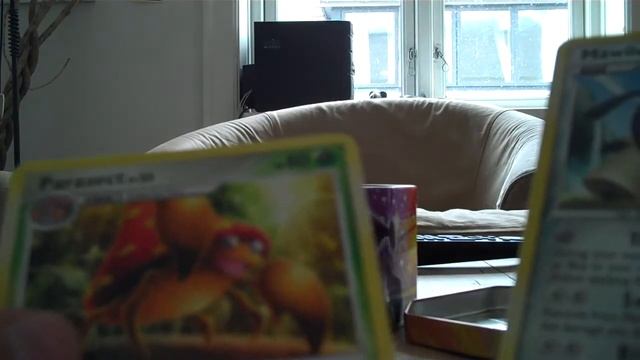 Opening a Charizard lv. X platnium Tin смотреть онлайн